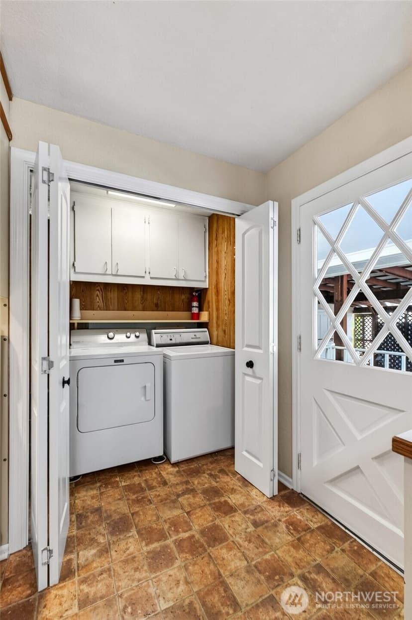 Property photo for 10104 48th Avenue E, Tacoma photo 14