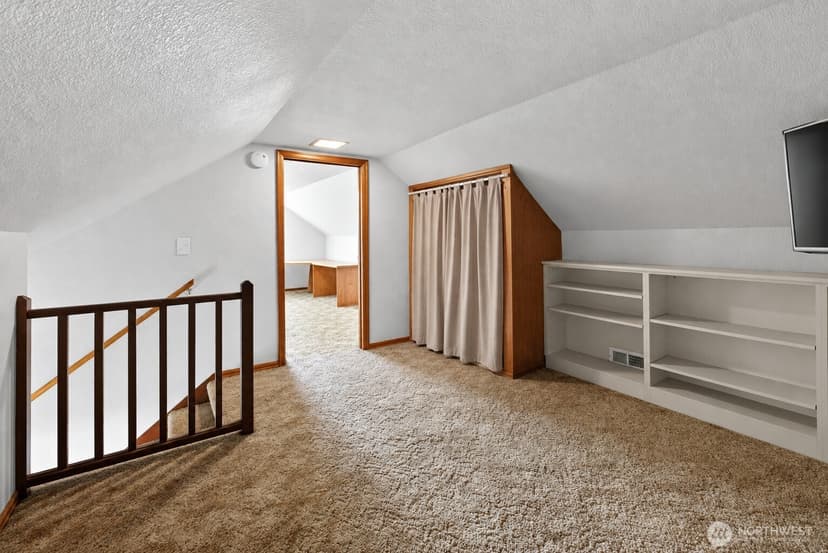 Property photo for 10104 48th Avenue E, Tacoma photo 21