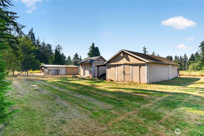 Property photo for 10104 48th Avenue E, Tacoma photo 27