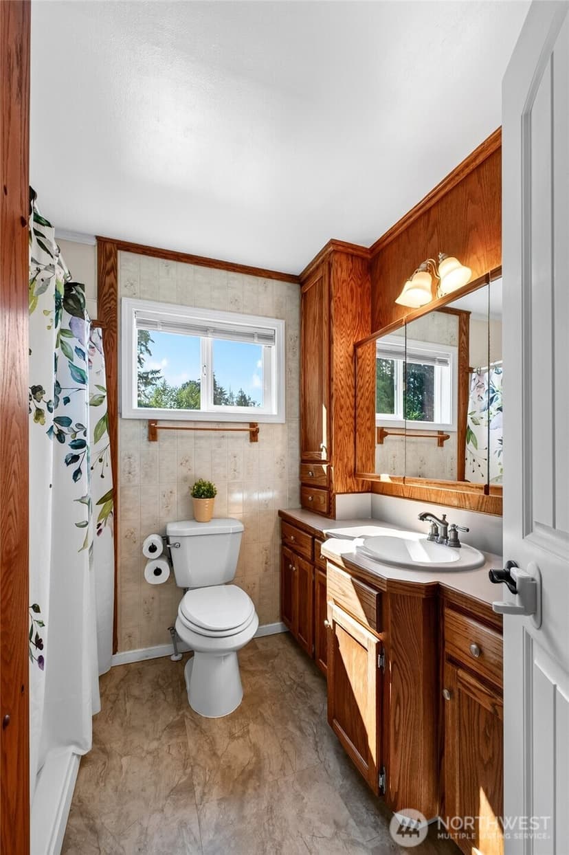 Property photo for 10104 48th Avenue E, Tacoma photo 16