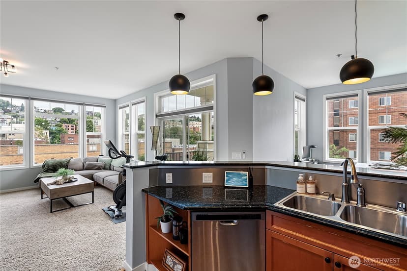 Property photo for 530 4th Avenue W #503, Seattle photo 6