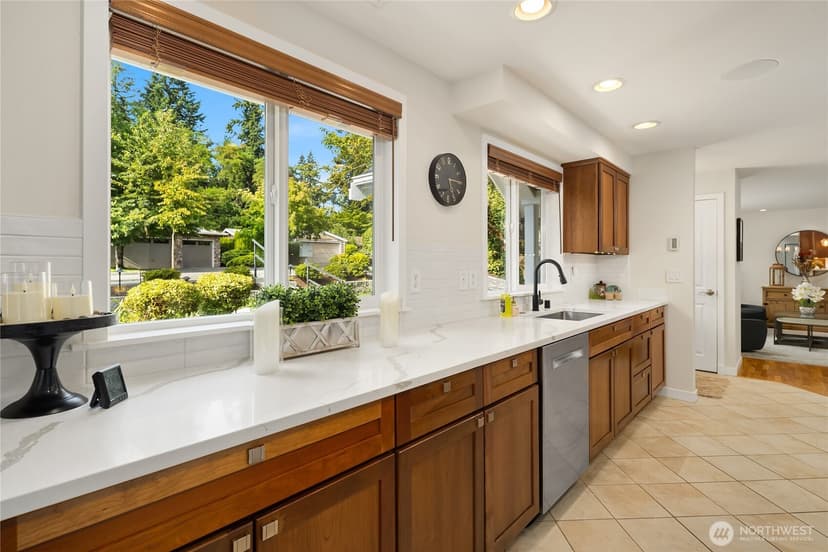 Property photo for 12641 NE 104th Street, Kirkland photo 8