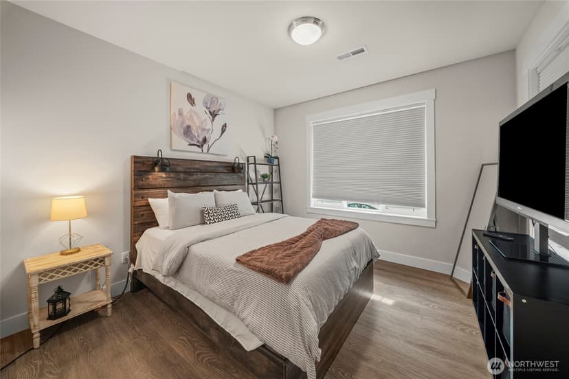 Property photo for 7704 Connells Prairie Road E, Bonney Lake photo 4