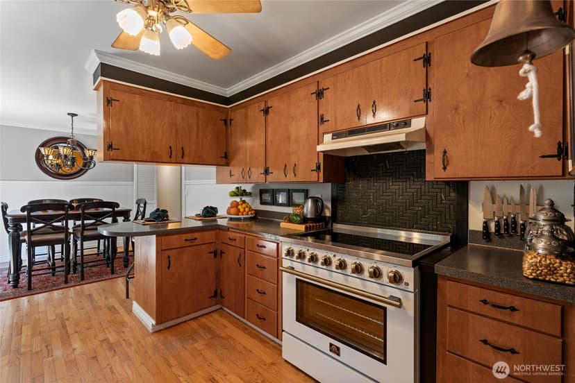 Property photo for 4025 Brouse Boulevard W, University Place photo 17