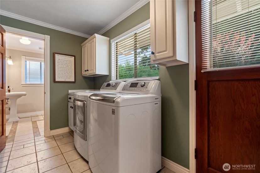 Property photo for 4025 Brouse Boulevard W, University Place photo 25