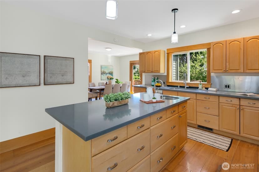 Property photo for 3422 21st Avenue S, Seattle photo 7