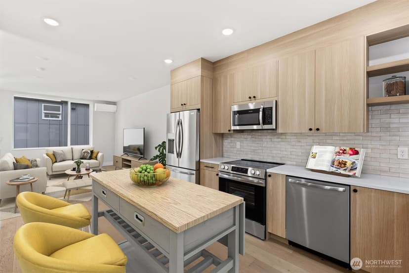 Property photo for 1407 29th Avenue #B, Seattle photo 3