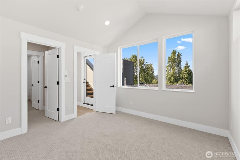 Property photo for 1407 29th Avenue #B, Seattle photo 17