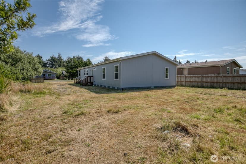 Property photo for 141 Frigate Street NW, Ocean Shores photo 30
