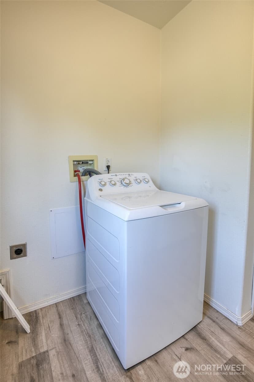Property photo for 141 Frigate Street NW, Ocean Shores photo 28
