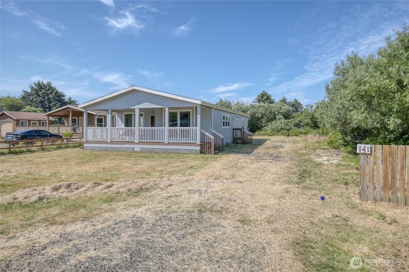 Property photo for 141 Frigate Street NW, Ocean Shores photo 29