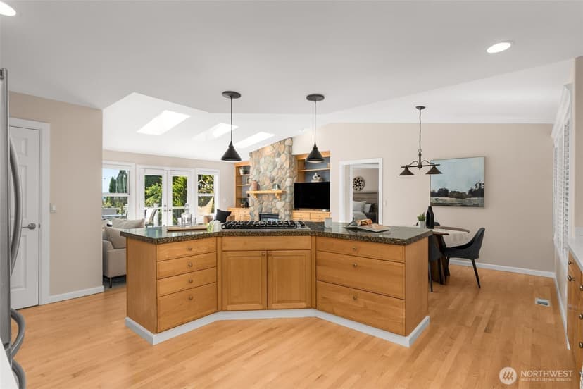Property photo for 1907 2nd Street, Kirkland photo 9