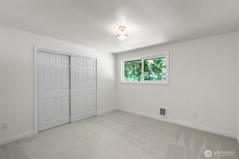 Property photo for 13304 Elliott Road, Snohomish photo 22