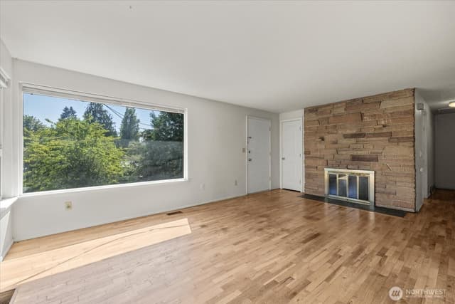 Property photo for 14709 58th Avenue S, Tukwila photo 5