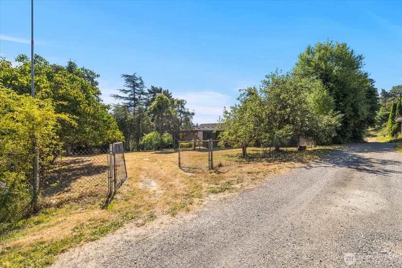 Property photo for 14709 58th Avenue S, Tukwila photo 38