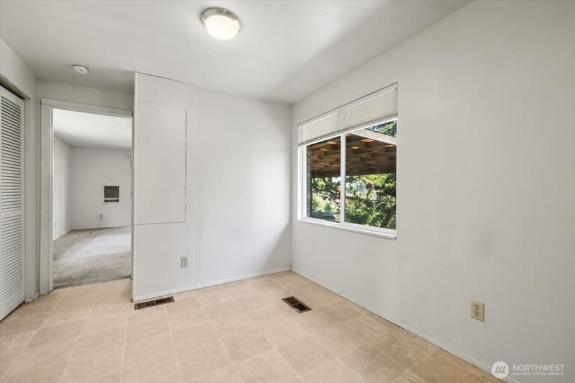 Property photo for 14709 58th Avenue S, Tukwila photo 11