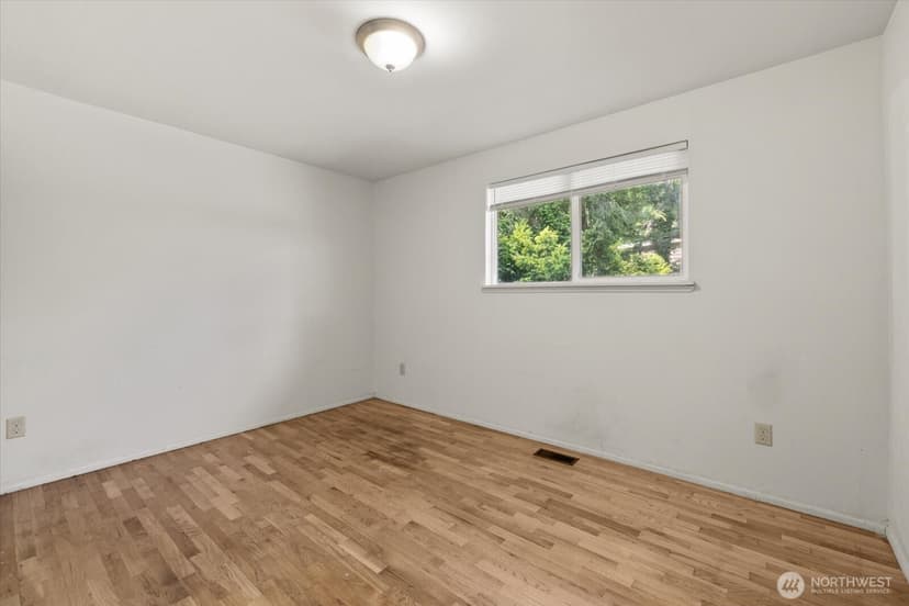 Property photo for 14709 58th Avenue S, Tukwila photo 16