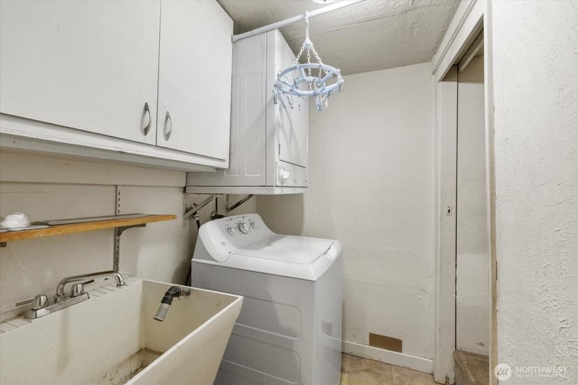 Property photo for 14709 58th Avenue S, Tukwila photo 31