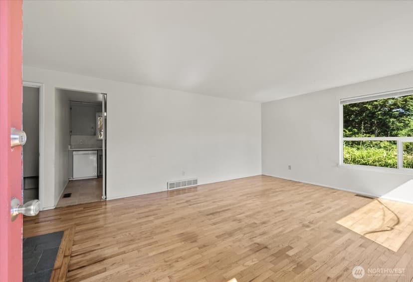 Property photo for 14709 58th Avenue S, Tukwila photo 3