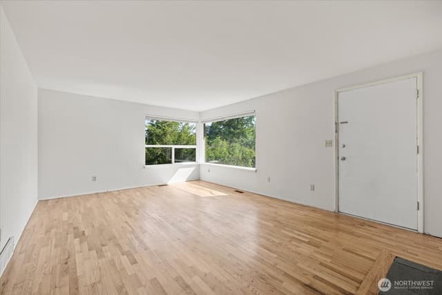Property photo for 14709 58th Avenue S, Tukwila photo 4