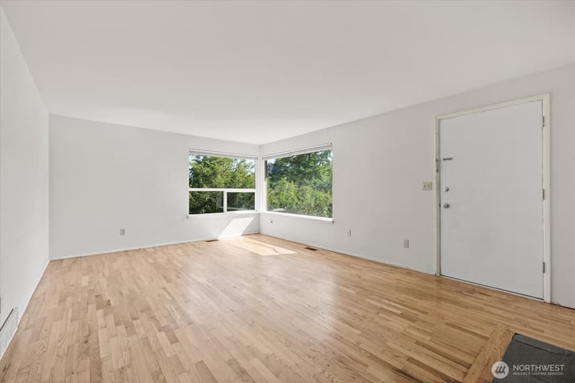Property photo for 14709 58th Avenue S, Tukwila photo 4