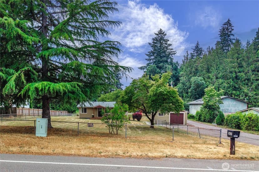 Property photo for 2437 Rocky Point Road NW, Bremerton photo 10
