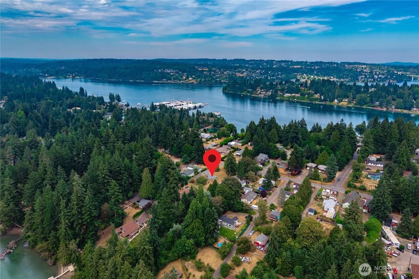 Property photo for 2437 Rocky Point Road NW, Bremerton photo 8