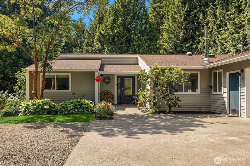 Property photo for 11471 Kallgren Road NE, Bainbridge Island photo 3