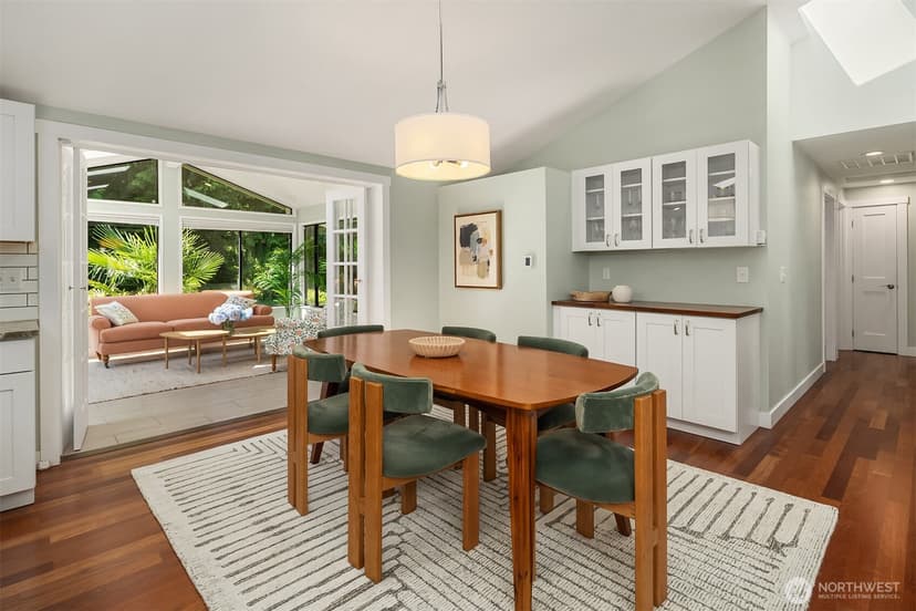 Property photo for 11471 Kallgren Road NE, Bainbridge Island photo 10