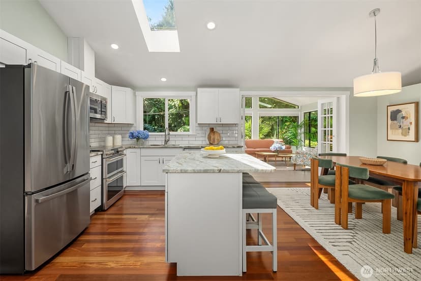 Property photo for 11471 Kallgren Road NE, Bainbridge Island photo 9
