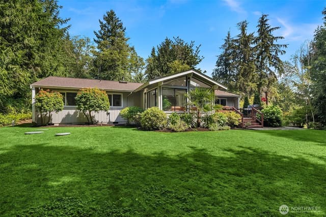 Property photo for 11471 Kallgren Road NE, Bainbridge Island photo 4