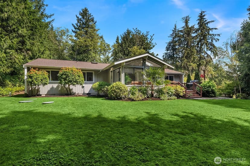 Property photo for 11471 Kallgren Road NE, Bainbridge Island photo 4