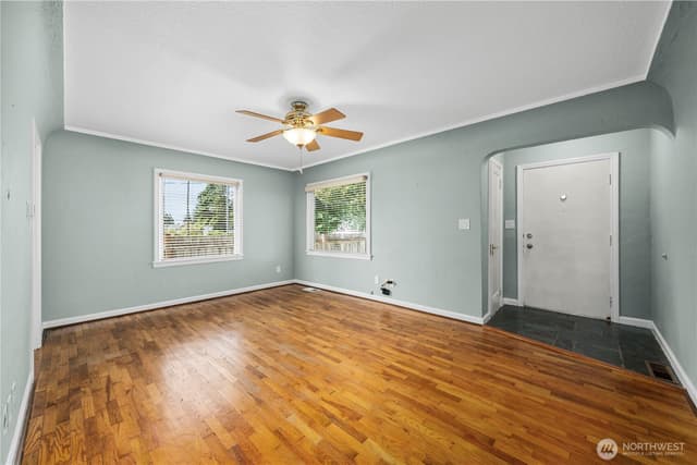 Property photo for 118 E 65th Street, Tacoma photo 3