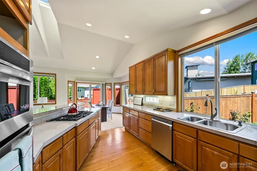 Property photo for 20604 Damson Rd, Lynnwood photo 11