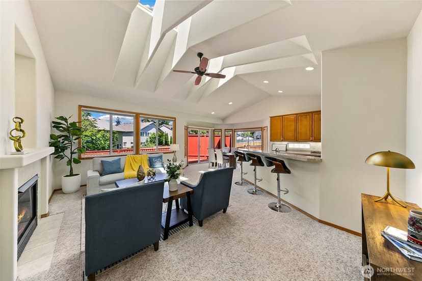 Property photo for 20604 Damson Rd, Lynnwood photo 9