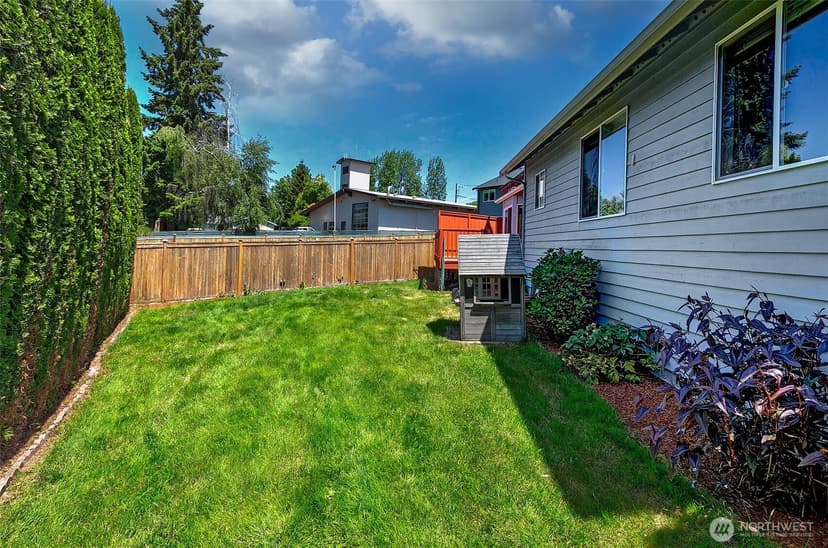 Property photo for 20604 Damson Rd, Lynnwood photo 22