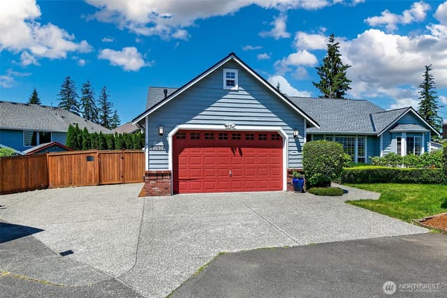 Property photo for 20604 Damson Rd, Lynnwood photo 2