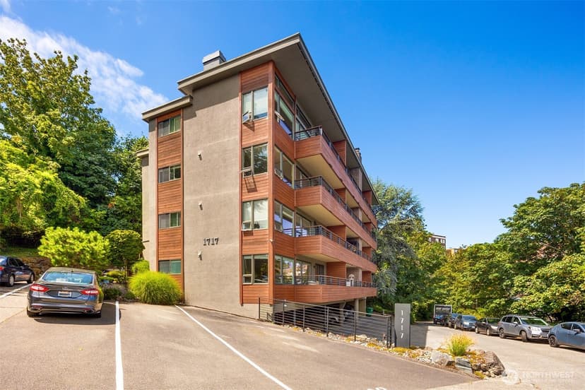 Property photo for 1717 5th Avenue N #101, Seattle photo 20