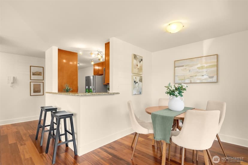 Property photo for 1717 5th Avenue N #101, Seattle photo 7