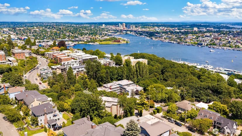 Property photo for 1717 5th Avenue N #101, Seattle photo 26