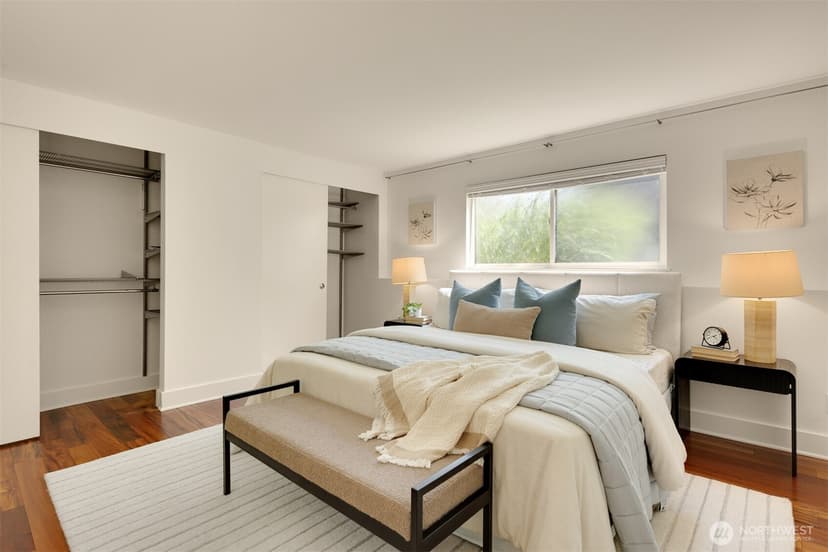 Property photo for 1717 5th Avenue N #101, Seattle photo 12