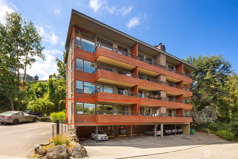 Property photo for 1717 5th Avenue N #101, Seattle photo 21