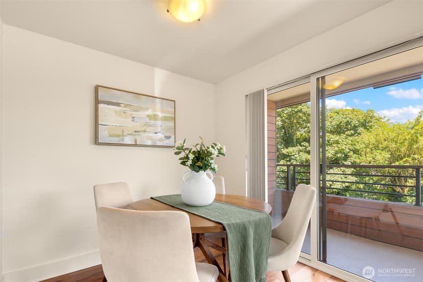 Property photo for 1717 5th Avenue N #101, Seattle photo 17