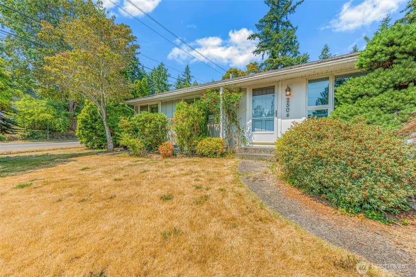 Property photo for 2504 NE 147th Street, Shoreline photo 2