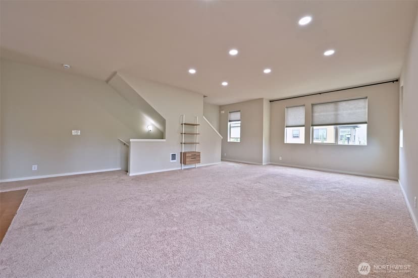 Property photo for 348 Chelan Avenue NE, Renton photo 7