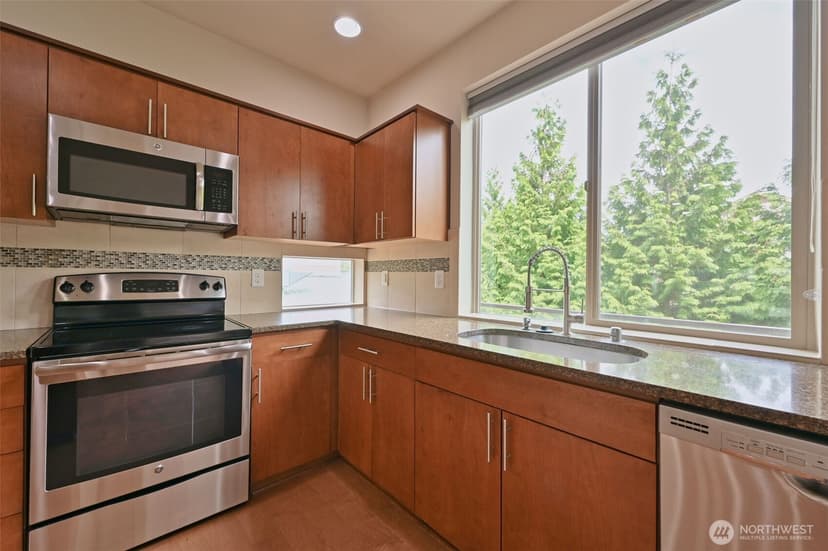Property photo for 348 Chelan Avenue NE, Renton photo 13