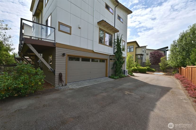 Property photo for 348 Chelan Avenue NE, Renton photo 39