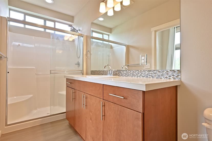 Property photo for 348 Chelan Avenue NE, Renton photo 21