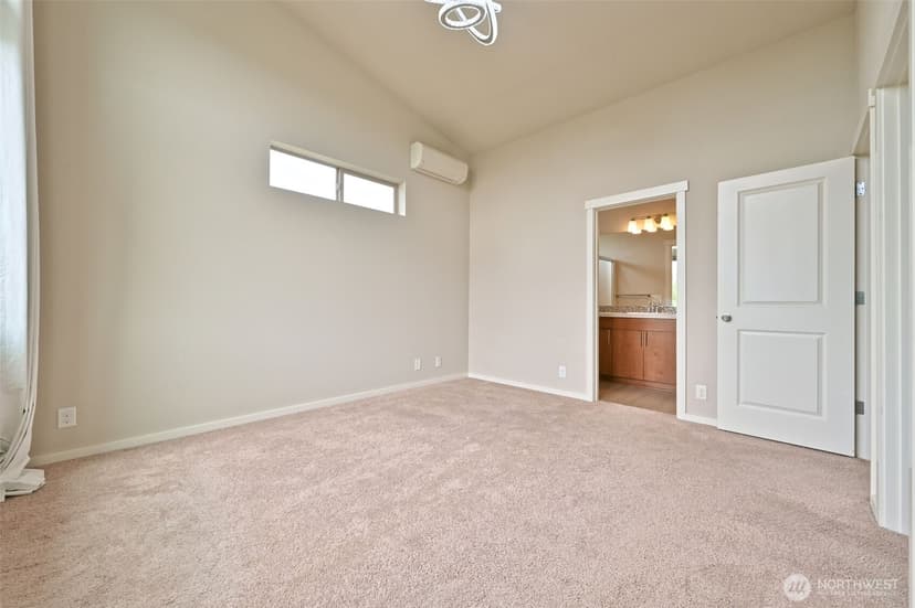 Property photo for 348 Chelan Avenue NE, Renton photo 18