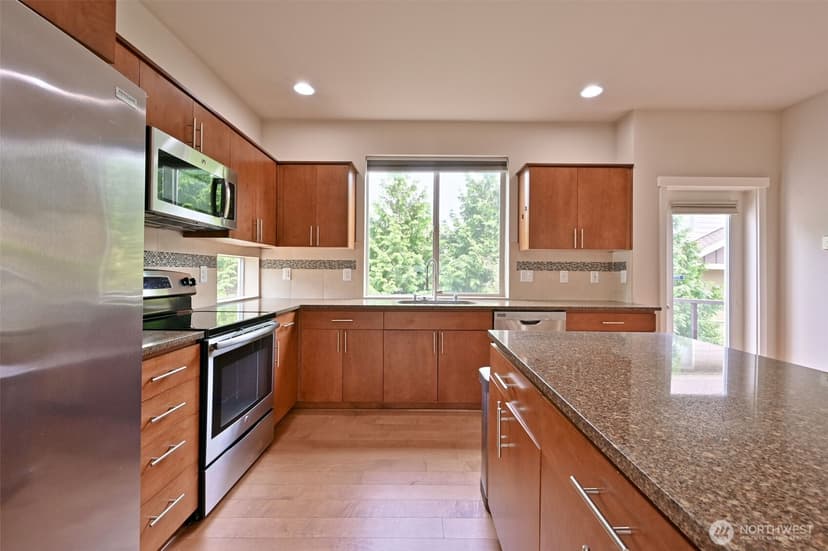 Property photo for 348 Chelan Avenue NE, Renton photo 11